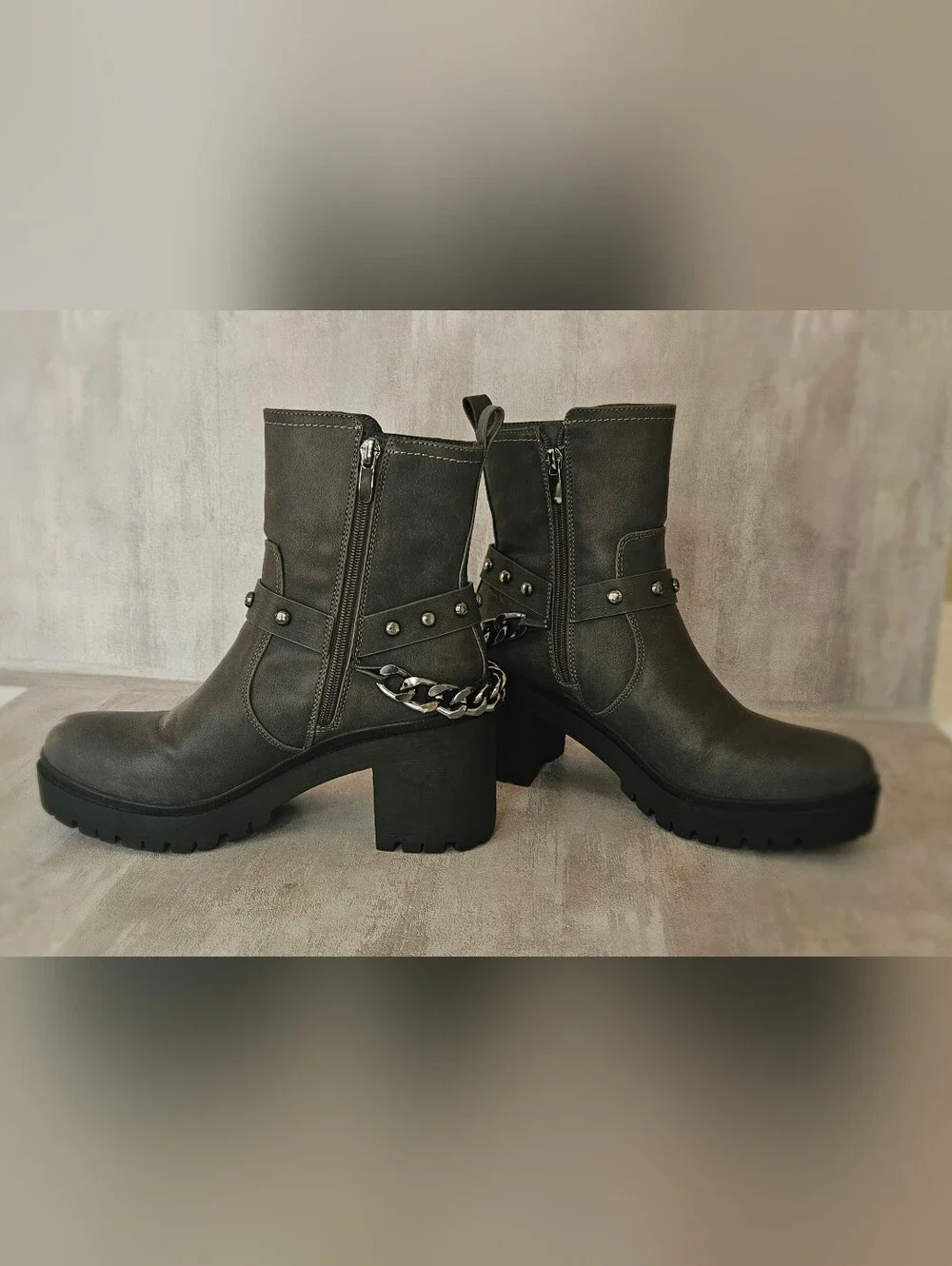 ​Nine West Grey Ankle Boots Chain & Stud Strap Chunky Heel Lug Sole Sz 8.5 M